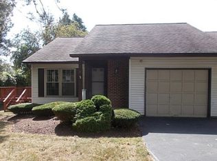 6 Indian Grv, Rochester, NY 14624