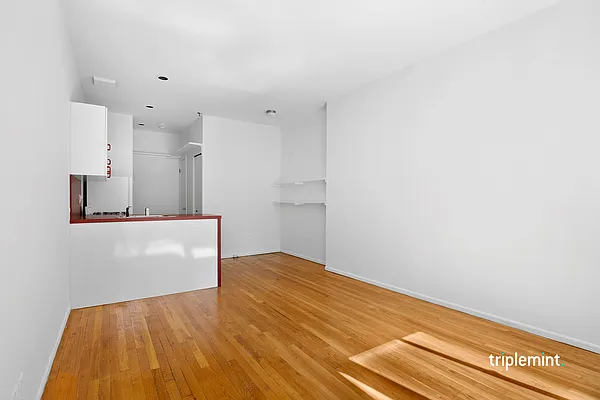 Rented by Triplemint | media 8