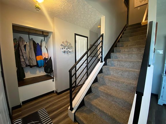 4th image of 900 Radbourne Dr