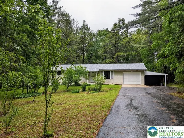180 Arbor Rd, Lehighton, PA 18235