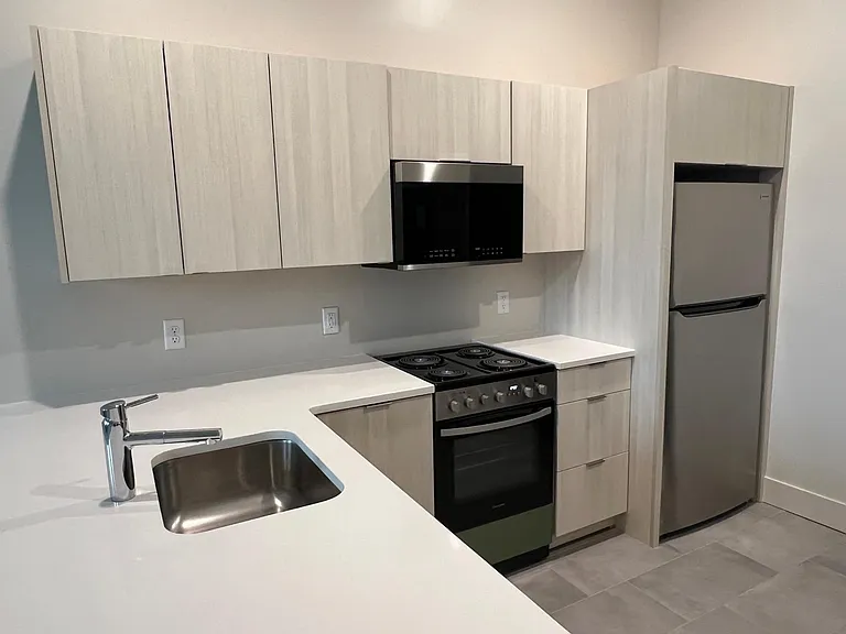 118 W 2nd St #3B — Photo 1