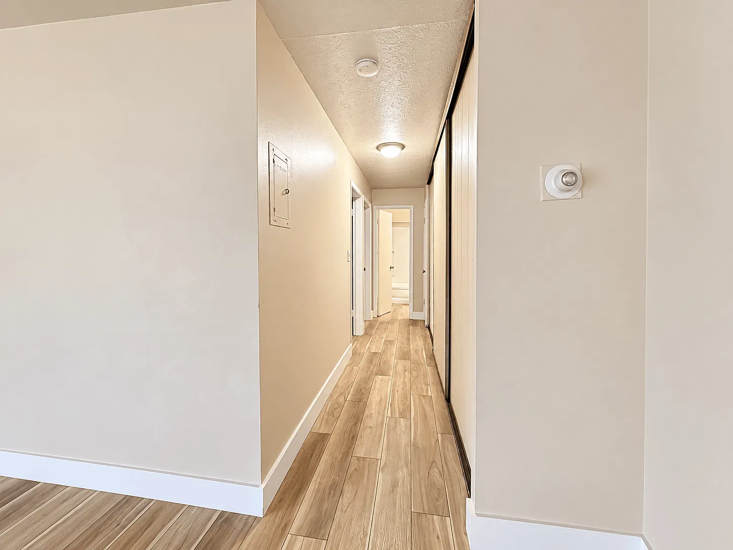 Cedarwood Estates Apartments — Photo 4