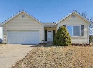 1203 Advance Dr, Florissant, MO
