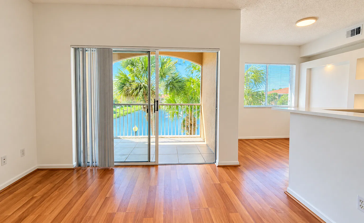 1840 Florida Club Cir — Photo 1