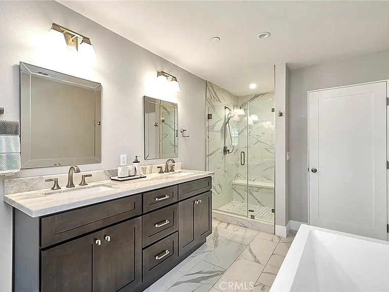 24240 Ocean Ave — Photo 16