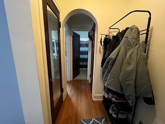 2nd image of 4715 N Winchester Ave