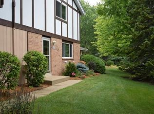 N87W6840 Evergreen Ct, Cedarburg, WI 53012