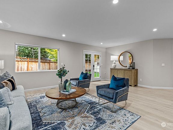 3rd image of 12120 NE 151st Street