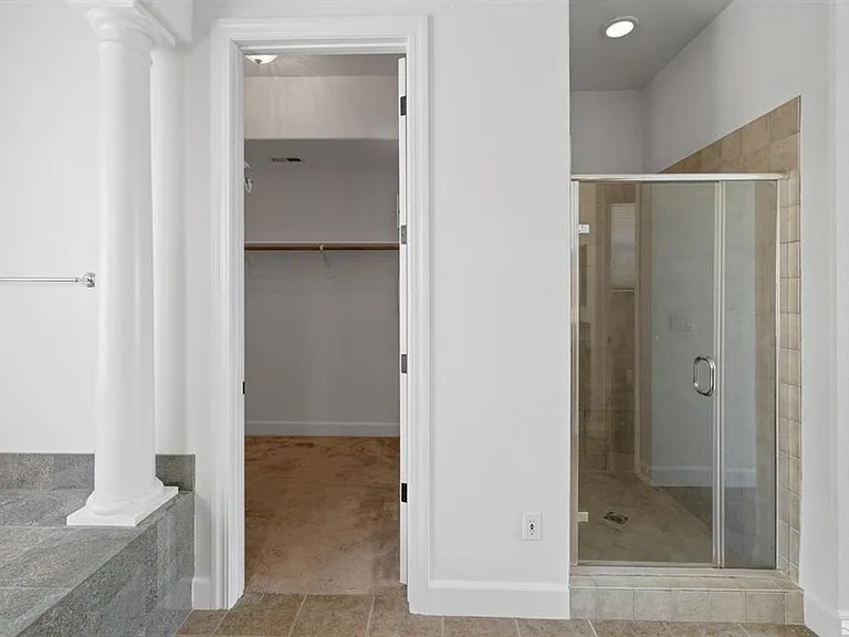 10785 Serratina Dr — Photo 12