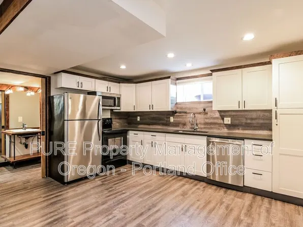 2324 N Watts St #B, Portland, OR 97217