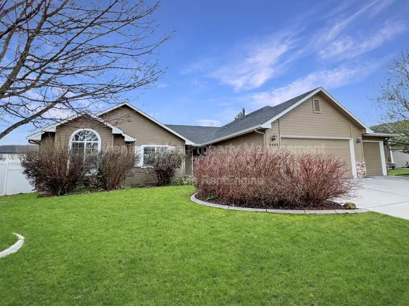 2403 E Indian Creek Dr, Meridian, ID 83642