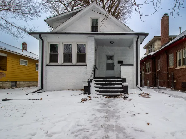 678 Douglas Ave, Calumet City, IL 60409