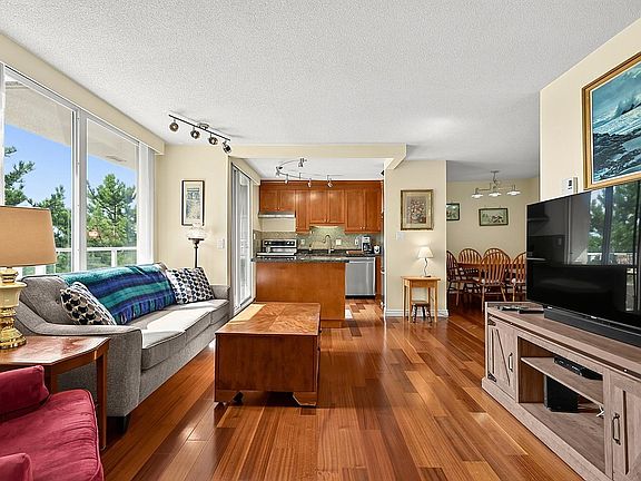 4th image of 412 12th St #303