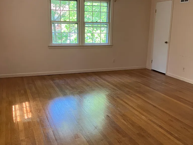20 Springdale Rd — Photo 11