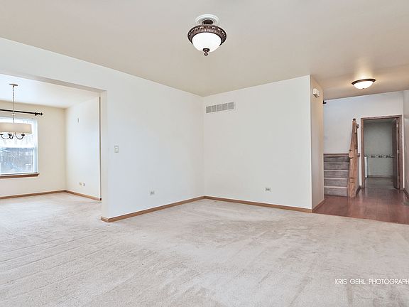 4th image of 161 Wedgeport Ct