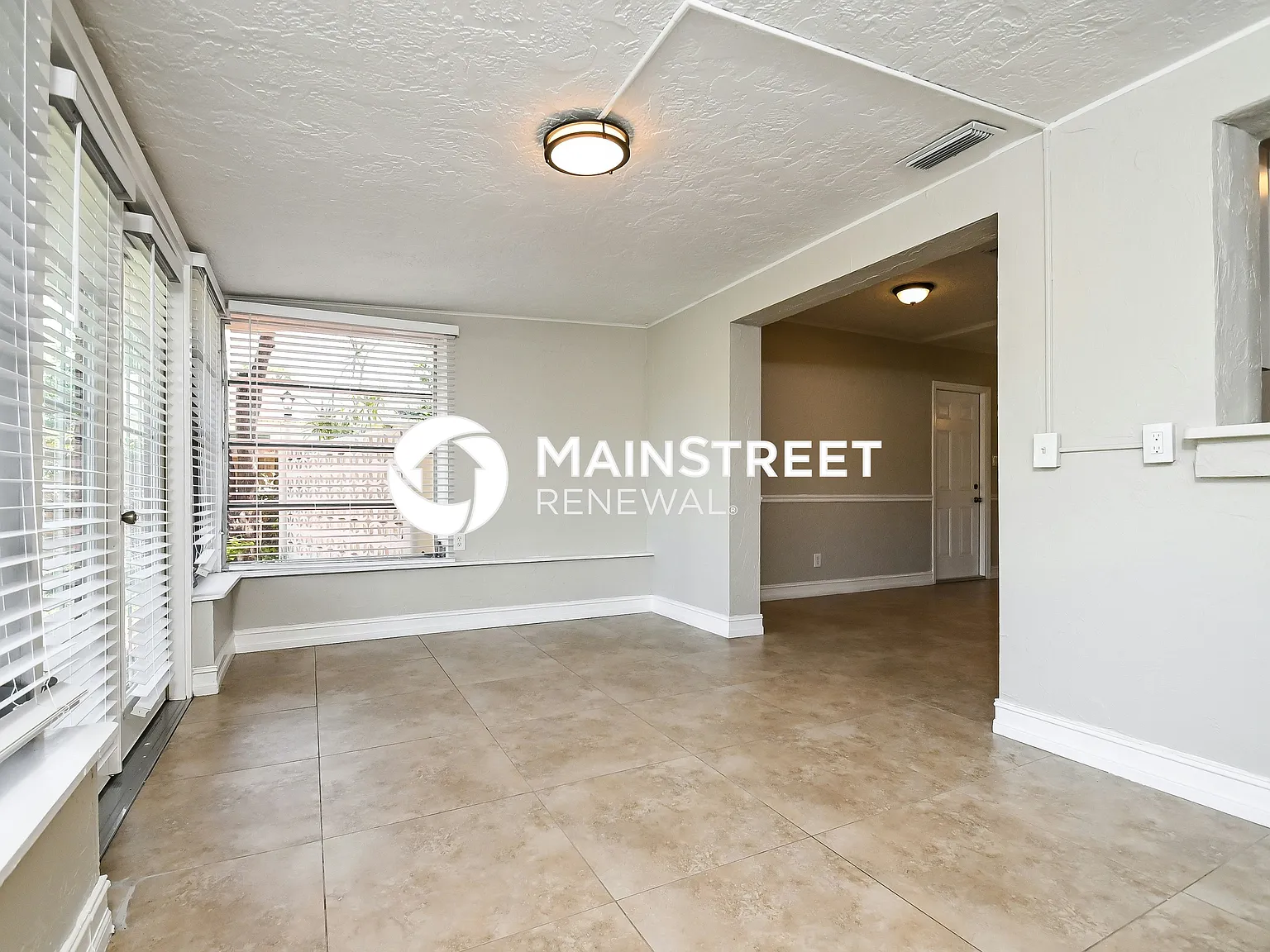 2633 Herwald St — Photo 4