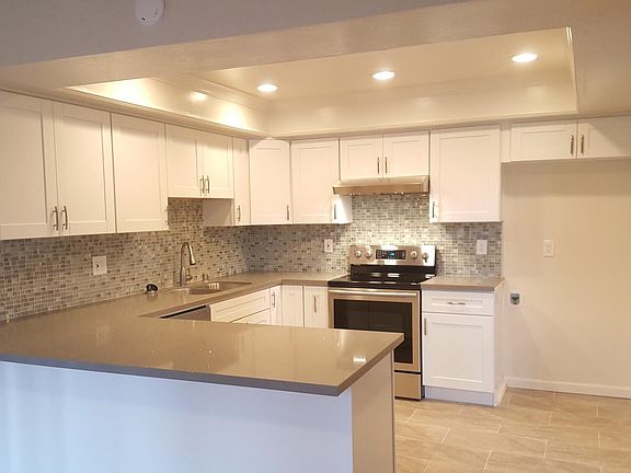 Beautifully upgraded kitchen