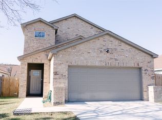 3326 Strong Winds Dr, Houston, TX 77014