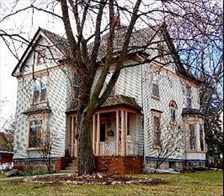 2nd image of 410 Dean St