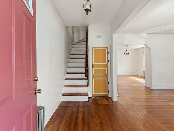 3rd image of 22 Clyde St