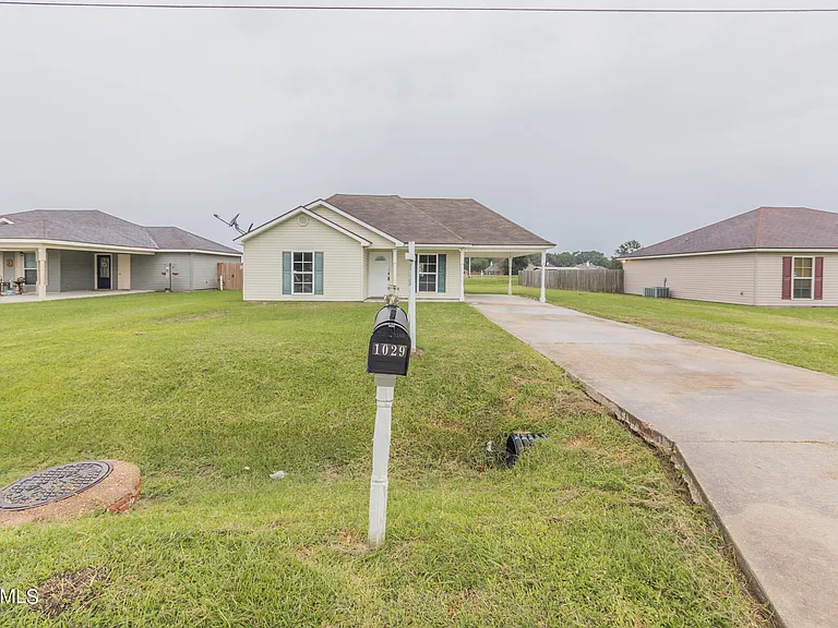 1029A Gary Dr — Photo 12