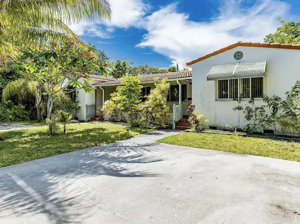 922 NE 119th St, Biscayne Park, FL 33161