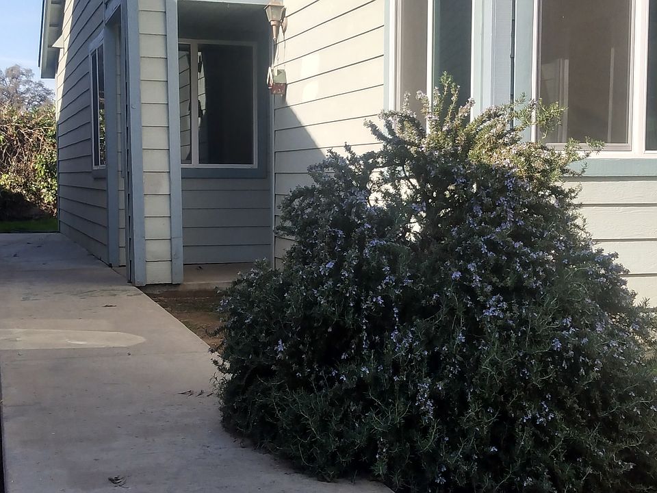 1st image of 520 N Velie Dr