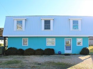 400 Dobbs St, Atlantic Beach, NC 28512