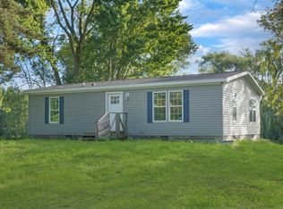 8910 Jorden Rd, Yale, MI 48097