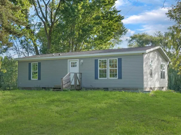8910 Jorden Rd, Yale, MI 48097