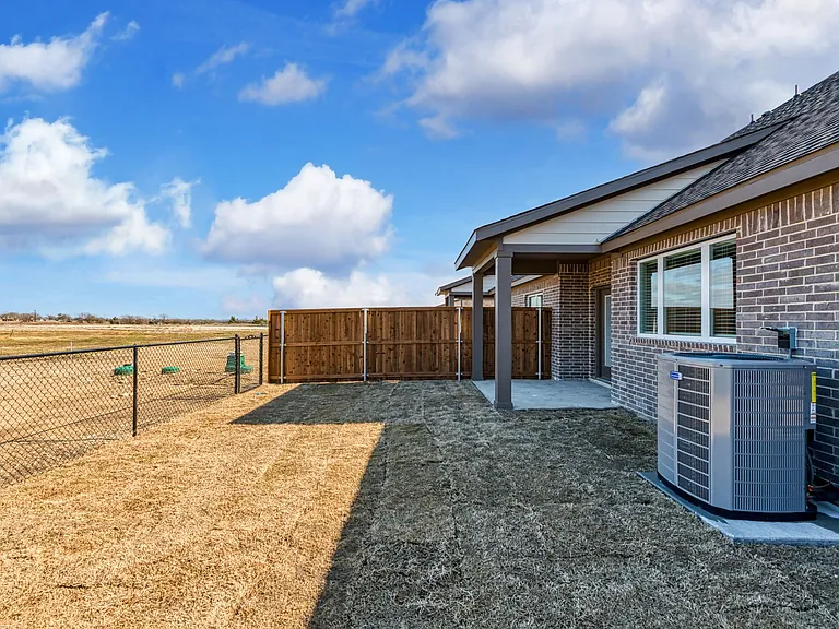 4025 Lecroy Ct — Photo 32