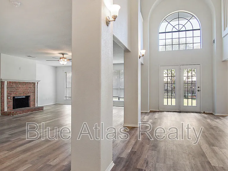 5717 Parkwood Trl — Photo 5