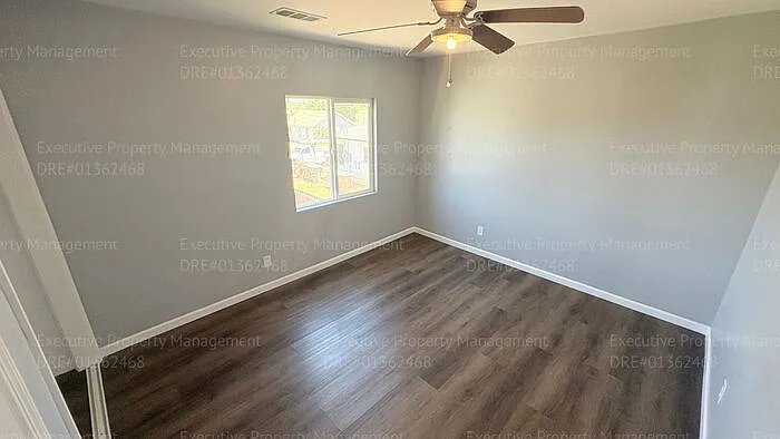 303 El Tejon Ave #B — Photo 14