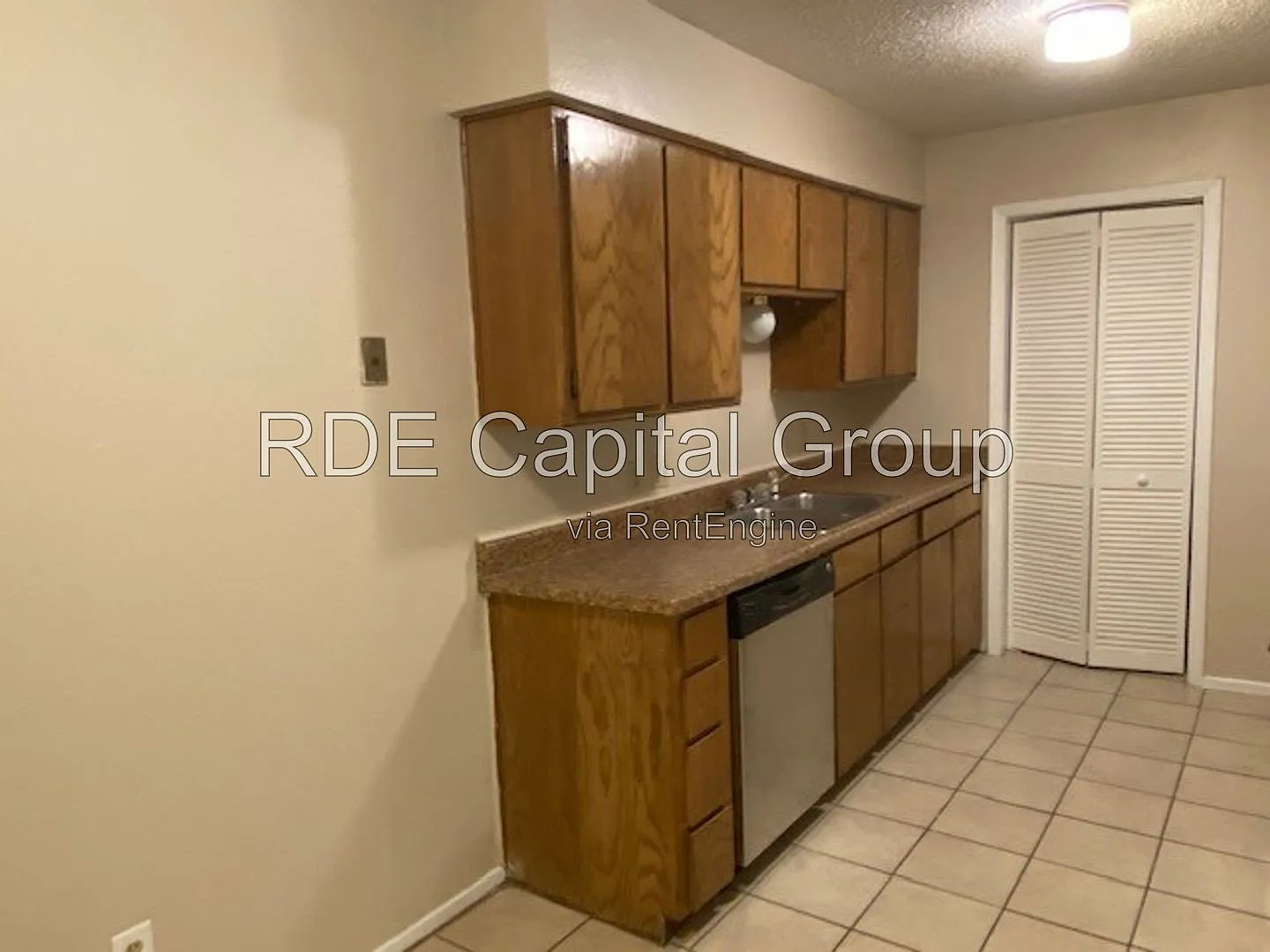 2 bed, 2.0 bath, 994 sqft, $1,235 — Photo 4