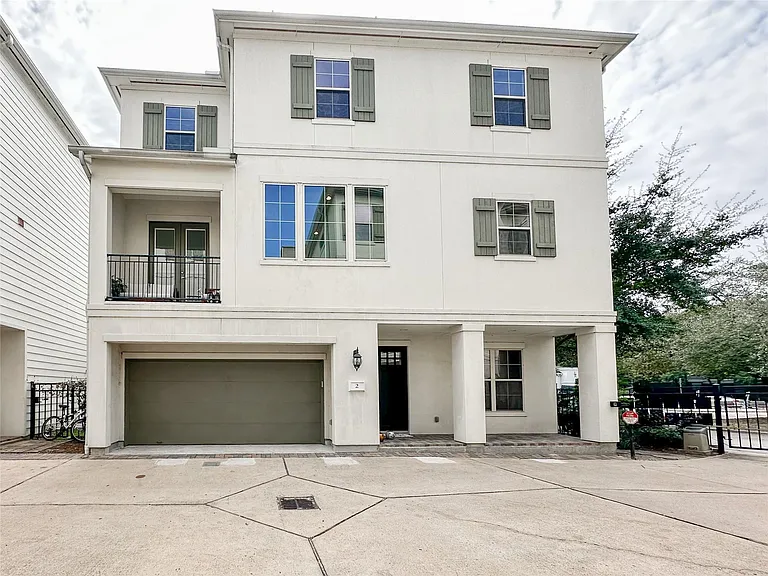 2 Hermann Park Ct — Photo 25