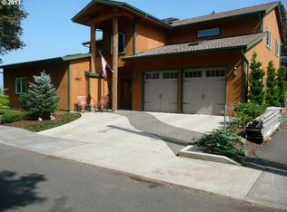 16860 Hoffman Ave, Sandy, OR 97055
