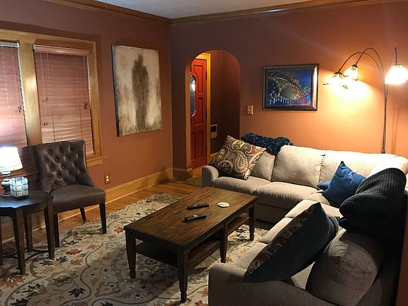 2nd image of 517 Dawson Ave