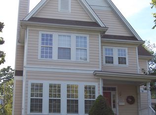 421 N Hanley Rd, Saint Louis, MO 63130