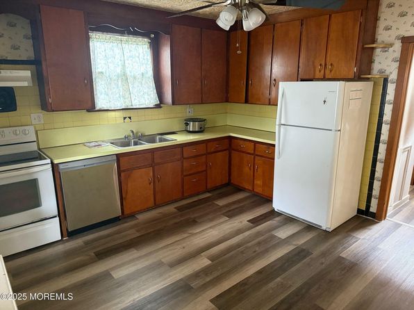127 Cincinnati Ave FLOOR 1