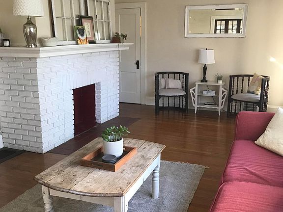 3rd image of 3127 Meadowbrook Blvd #1