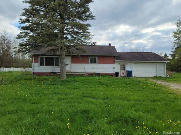 7666 Ellis Rd, Millington, MI 48746