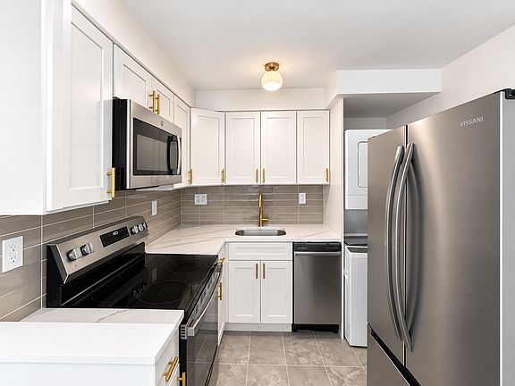 4th image of 200 Prince Frederick St APT B1