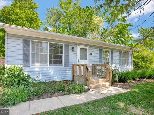 3812 Summer City Blvd, Chesapeake Beach, MD 20732