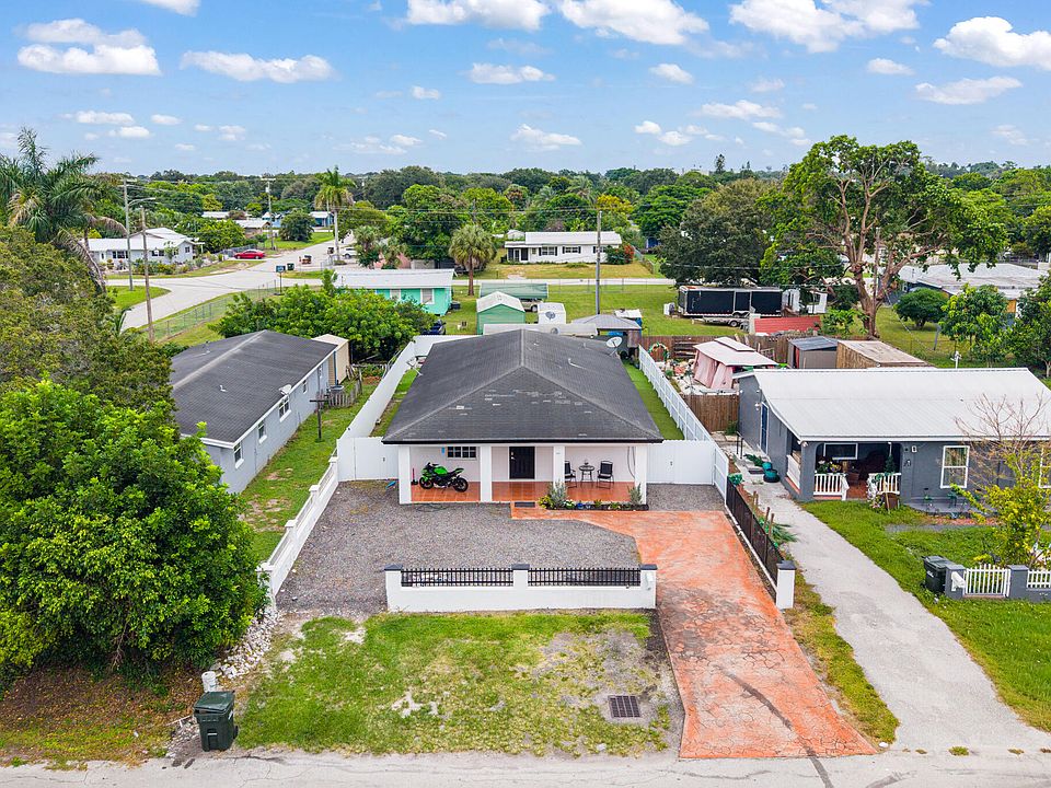 1st image of 347 W HAITI Avenue