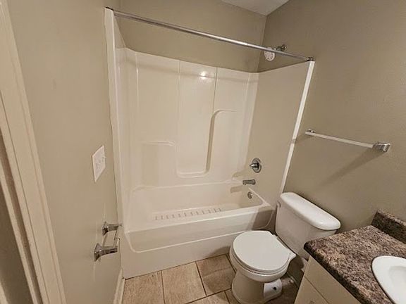 5th image of 717 Sherrod Ave APT D