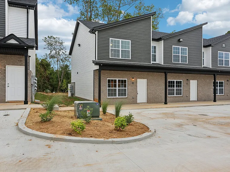 Needmore Creek Townhomes — Photo 56