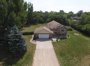 513 W Brook Dr, Horace, ND 58047