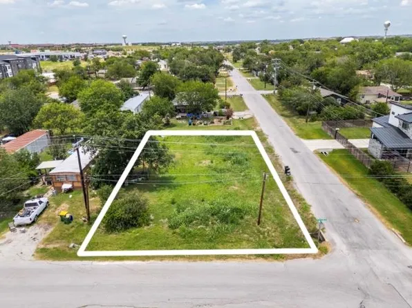 301 Eggleston St, Manor, TX 78653