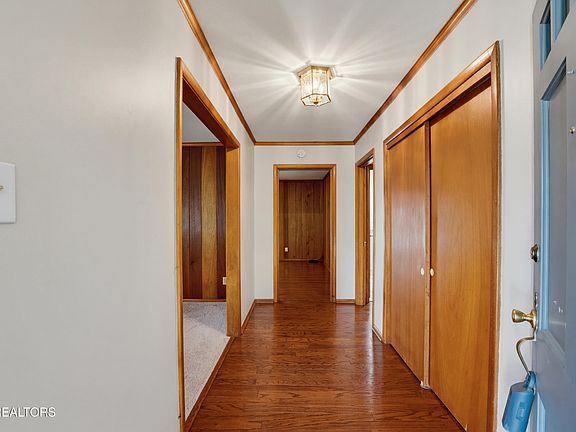 4th image of 8204 Bennington Dr