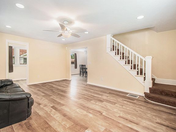 3rd image of 55646 Grandview Ave